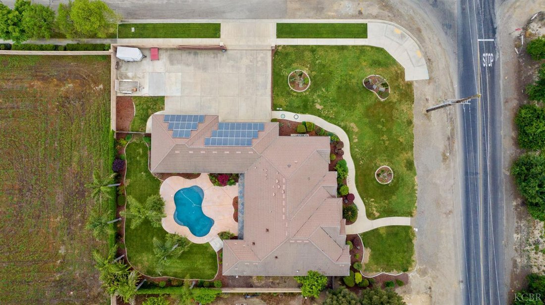 House in Visalia, California, United States 3 - 17565798