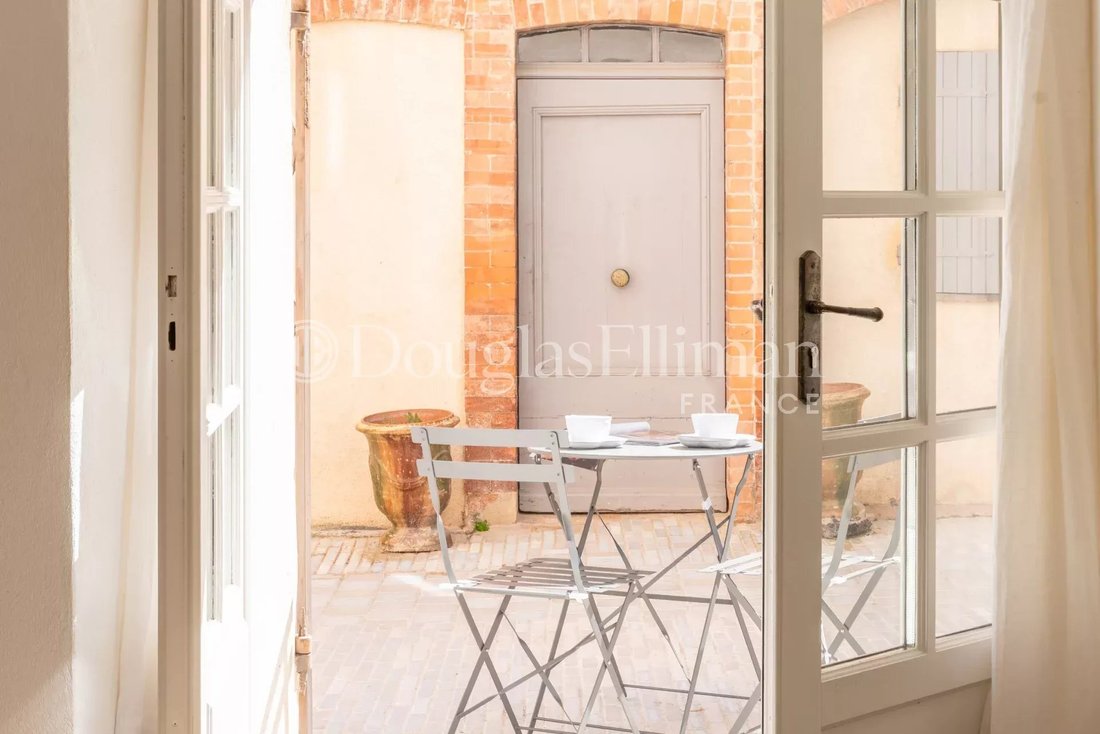 House in Mougins, Provence-Alpes-Côte d'Azur, France 3 - 17558293