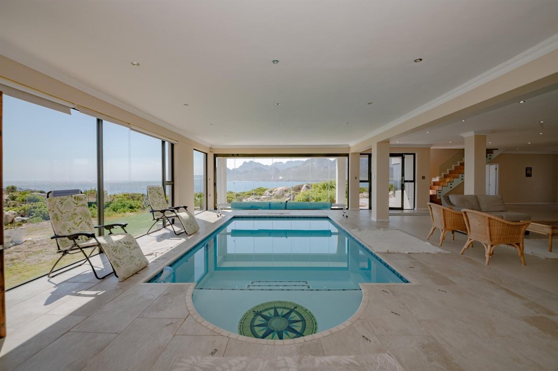 House in Overstrand Local Municipality, Western Cape, South Africa 1 - 17560676