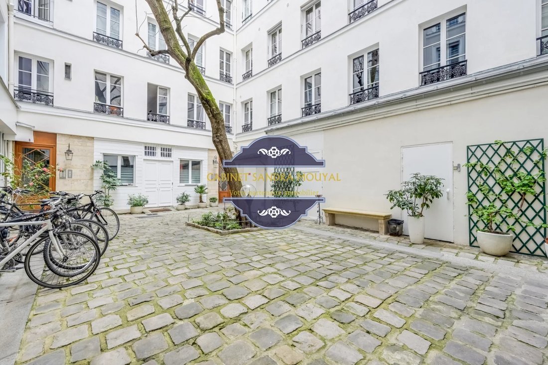 Apartment in Sainte Avoie, Paris 3e Arrondissement, Paris 1 - 17561992