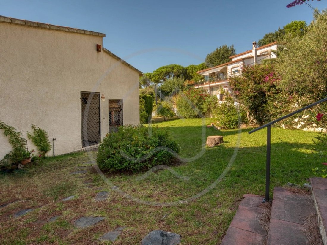 House in Calonges, Nouvelle-Aquitaine, France 4 - 17568710