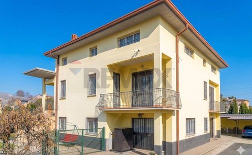 Villa in Cedrate, Gallarate, Lombardy 1