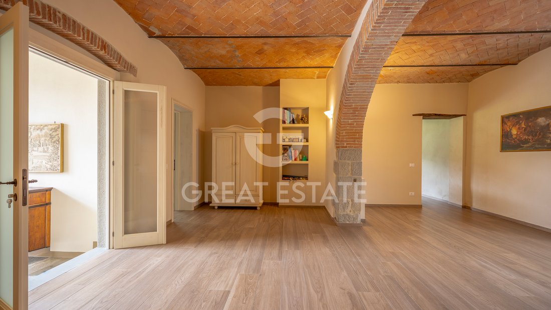 Estate in Castel Focognano, Tuscany, Italy 5 - 17559834