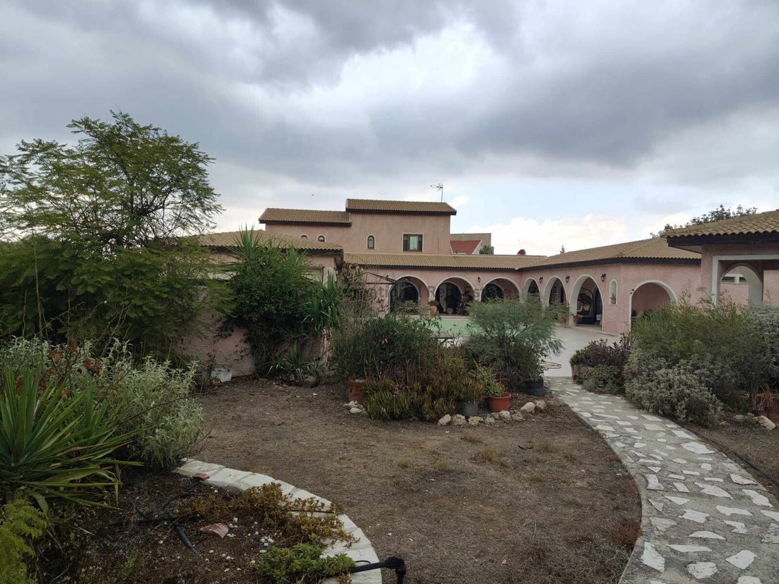 Villa in Mosfiloti, Larnaca, Cyprus 3 - 17561006
