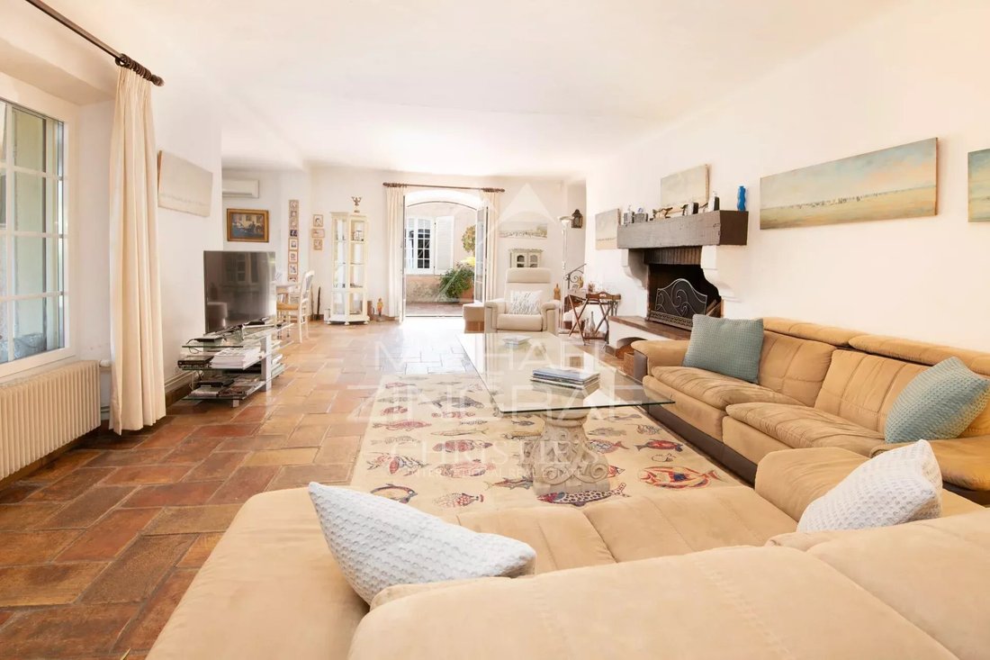 Villa in Nartelle-Noyer-Bellevue-bd des Sardinaux, Sainte-Maxime, France 4 - 17558245