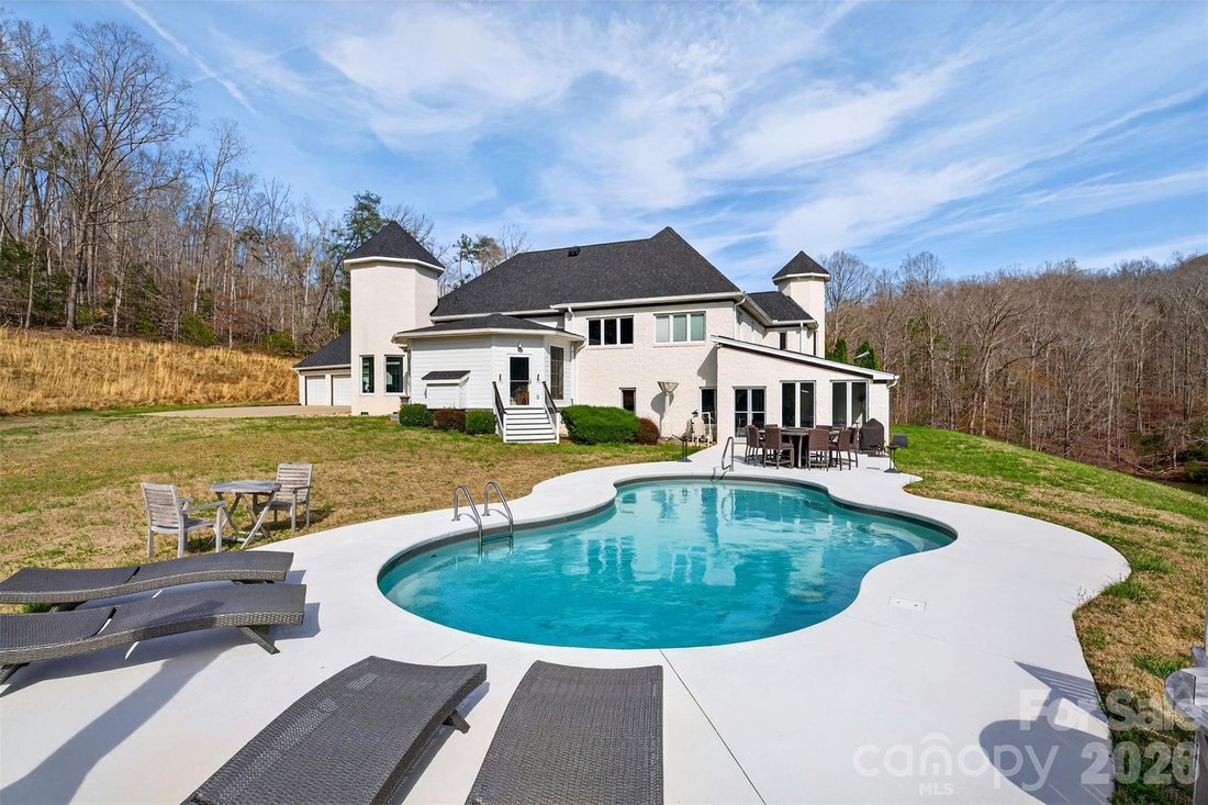 House in Rutherfordton, North Carolina, United States 3 - 17559236