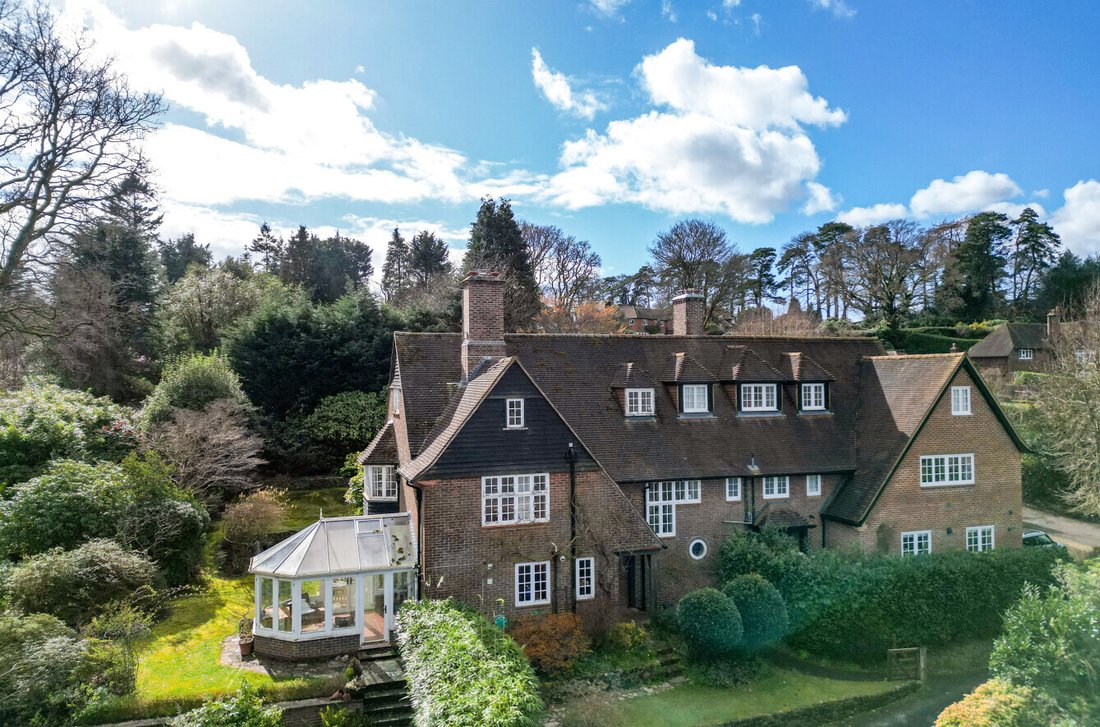 House in Almshouse Common, Beacon Hill, England 2 - 17559965