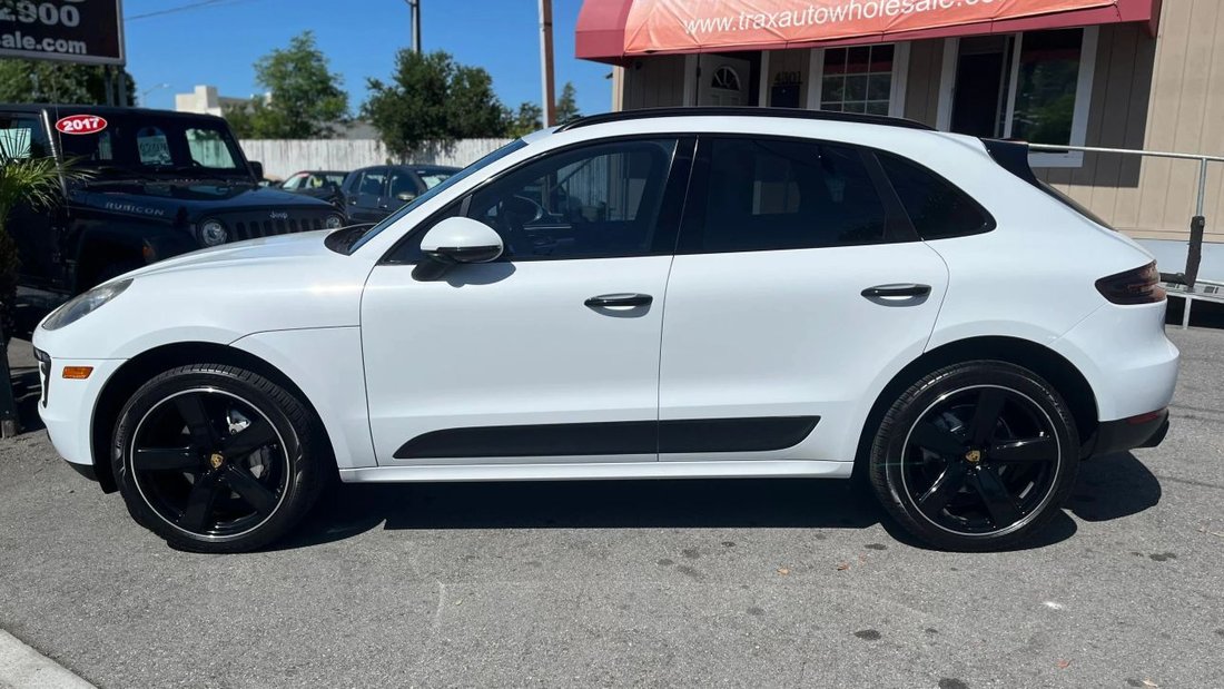 Suv in San Mateo, CA, United States 4 - 17558690