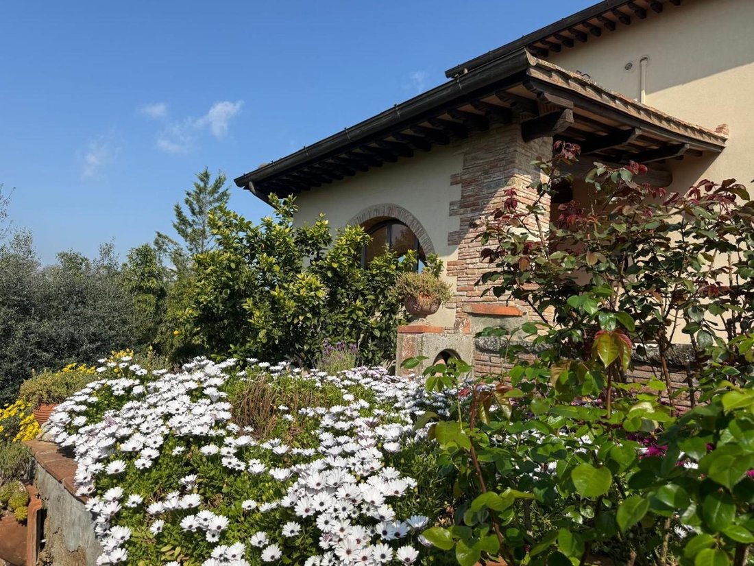 Villa in Center, Cerreto Guidi, Tuscany 1 - 17560607