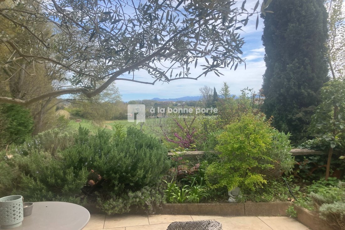 Villa in Cadenet, Provence-Alpes-Côte d'Azur, France 5 - 17562838