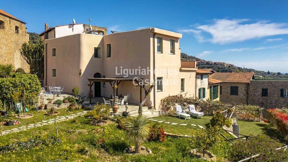 Villa in Pompeiana, Liguria, Italy 1 - 17566053