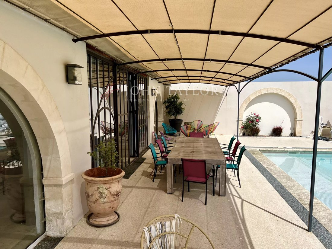 Country House in Velorgues-Petit Palais, L'Isle-sur-la-Sorgue, France 5 - 17556896