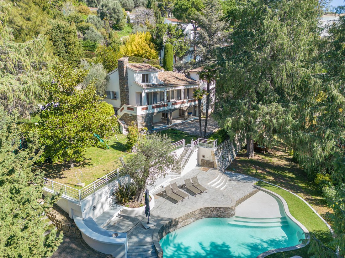 Villa in Nice, Provence-Alpes-Côte d'Azur, France 1 - 17558209