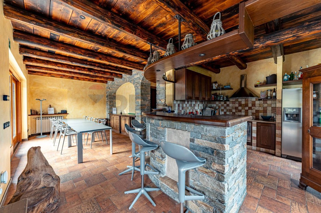 Villa in Nebbiuno, Piedmont, Italy 5 - 17561587