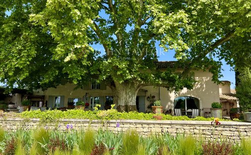 Country House in Velorgues-Petit Palais, L'Isle-sur-la-Sorgue, France 1