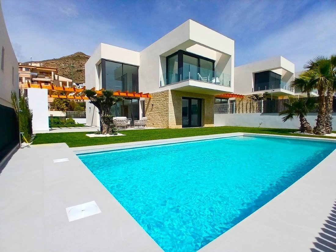 Villa in Finestrat, Valencian Community, Spain 1 - 17560653
