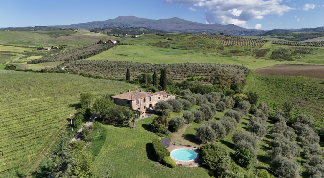 Villa in Castel del Piano, Tuscany, Italy 1 - 17568732