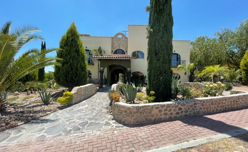 House in Los Labradores, Guanajuato, Mexico 1