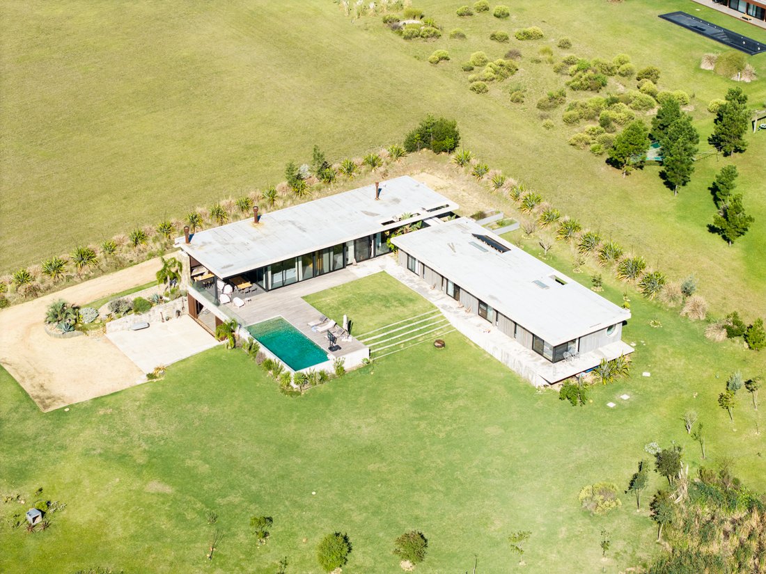 Villa in Chacras del Golf, Maldonado Department, Uruguay 1 - 17558862