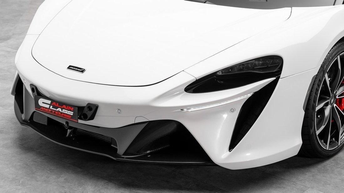 Coupe in Dubai, United Arab Emirates 5 - 17563541