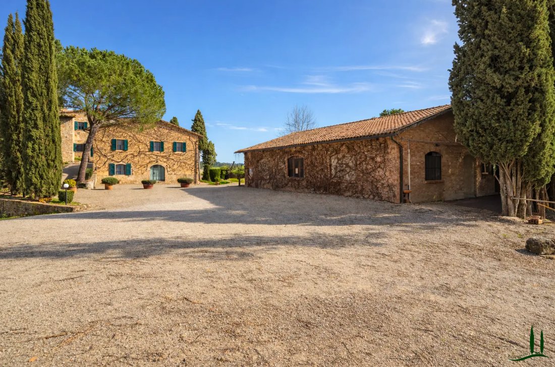 Farm Ranch in San Gimignano, Tuscany, Italy 5 - 17562396