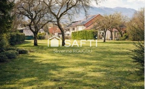 Land in Ouest, Saint-Genis-Pouilly, France 1