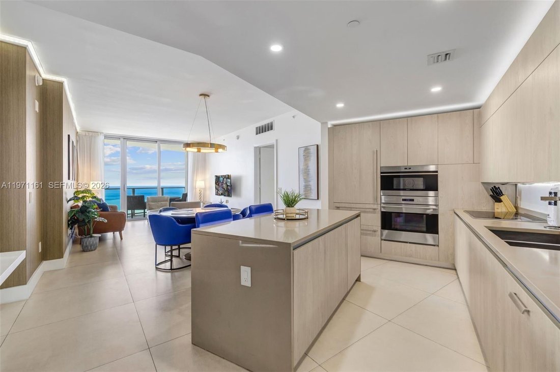 Condo in Hallandale Beach, Florida, United States 3 - 17288292