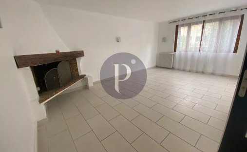 House in Villejuif, Ile-de-France, France 1
