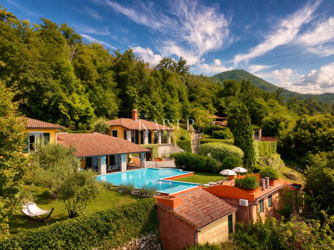 Estate in Grad Opatija, Primorje-Gorski Kotar County, Croatia 1 - 15479519