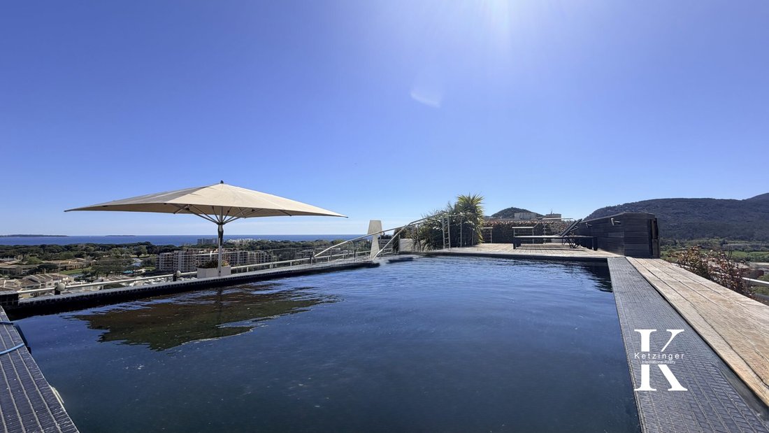 Apartment in Mandelieu-la-Napoule, Provence-Alpes-Côte d'Azur, France 1 - 17566879