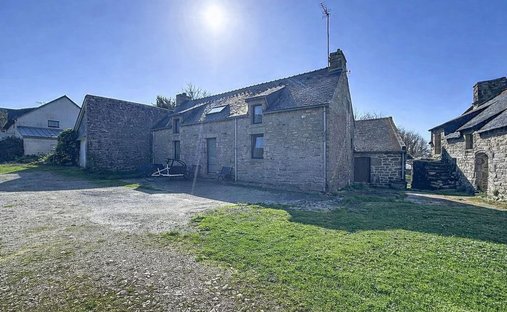 House in Centre Ville Sud Ouest, Plœmeur, France 1