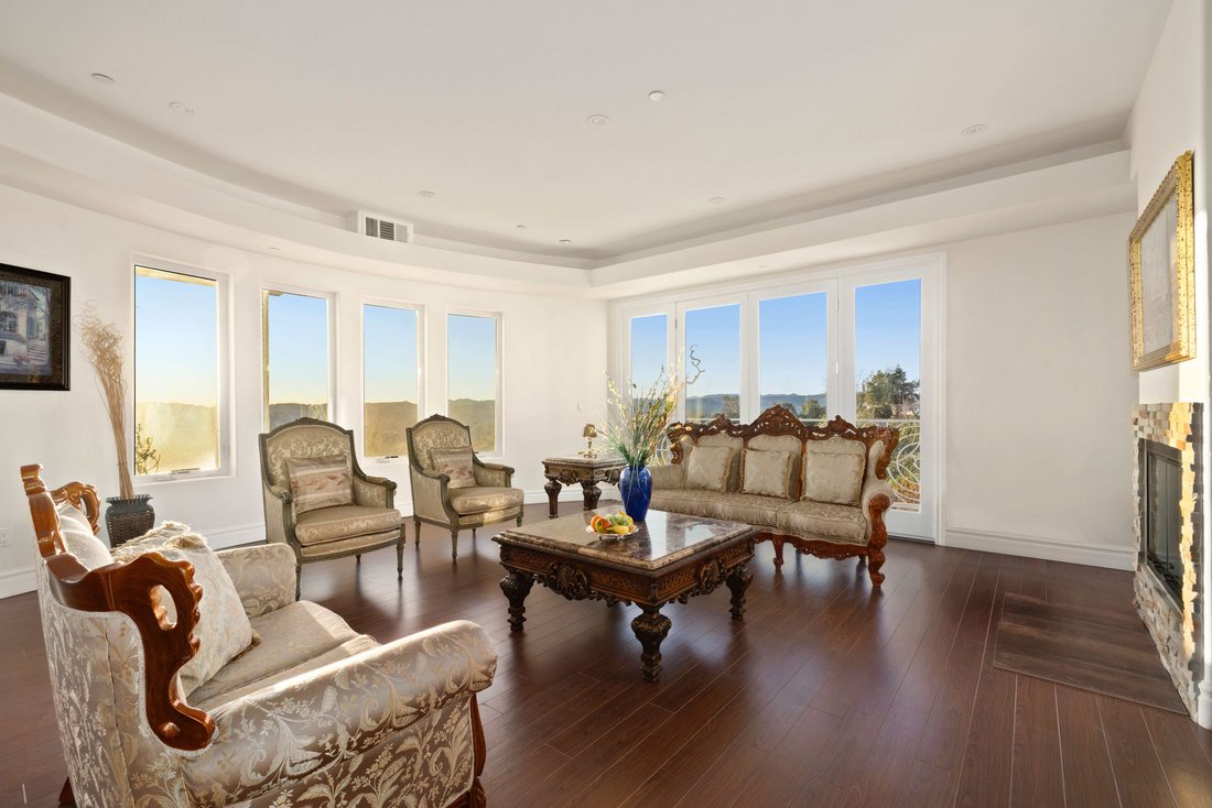 Estate in Los Angeles, California, United States 2 - 17563129