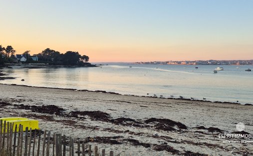 Villa in Beuzec Conq-Lochrist-Parc-Menez, Concarneau, France 1