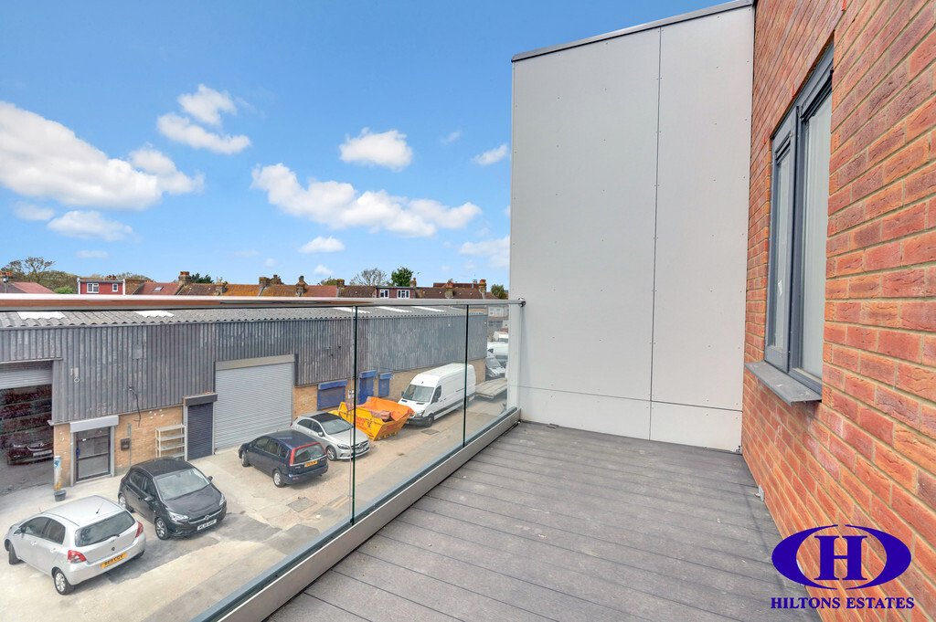 Apartment in Norwood Green, Ealing, England 5 - 17564047
