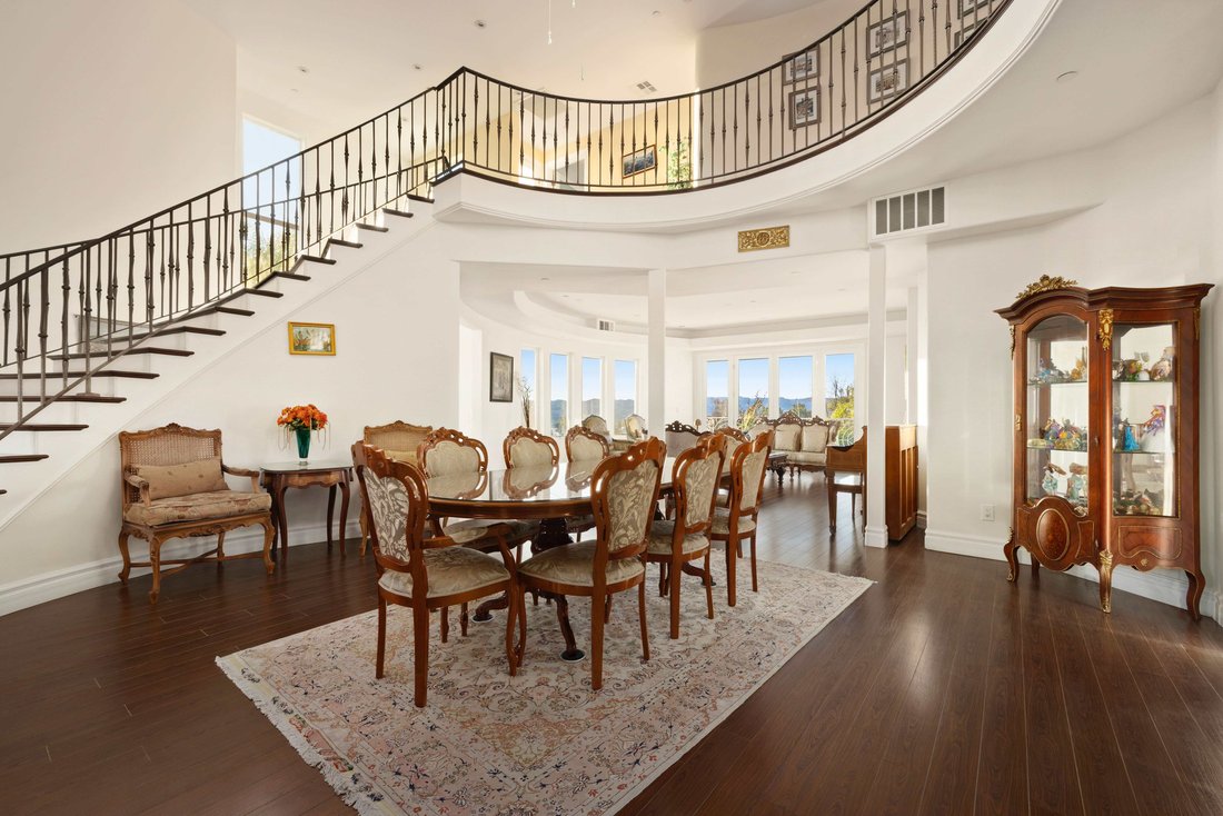 Estate in Los Angeles, California, United States 4 - 17563129