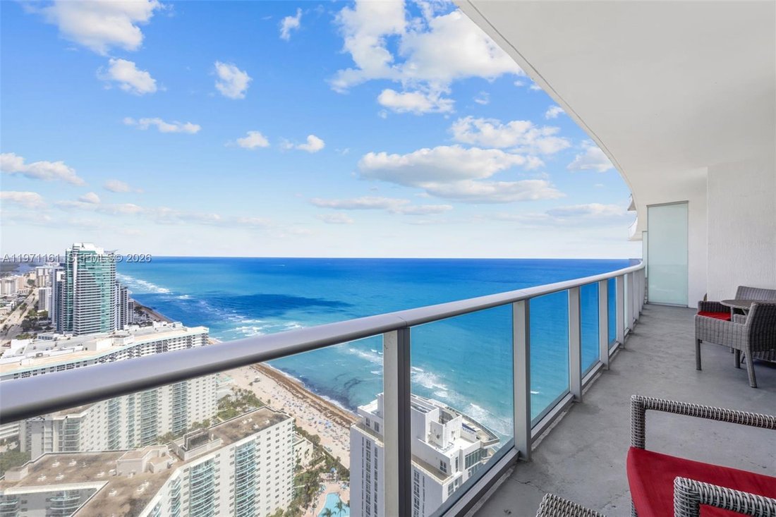 Condo in Hallandale Beach, Florida, United States 1 - 17288292
