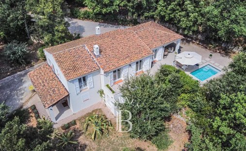 Villa en Bagnols-en-Forêt, Provenza-Alpes-Costa Azul, Francia 1