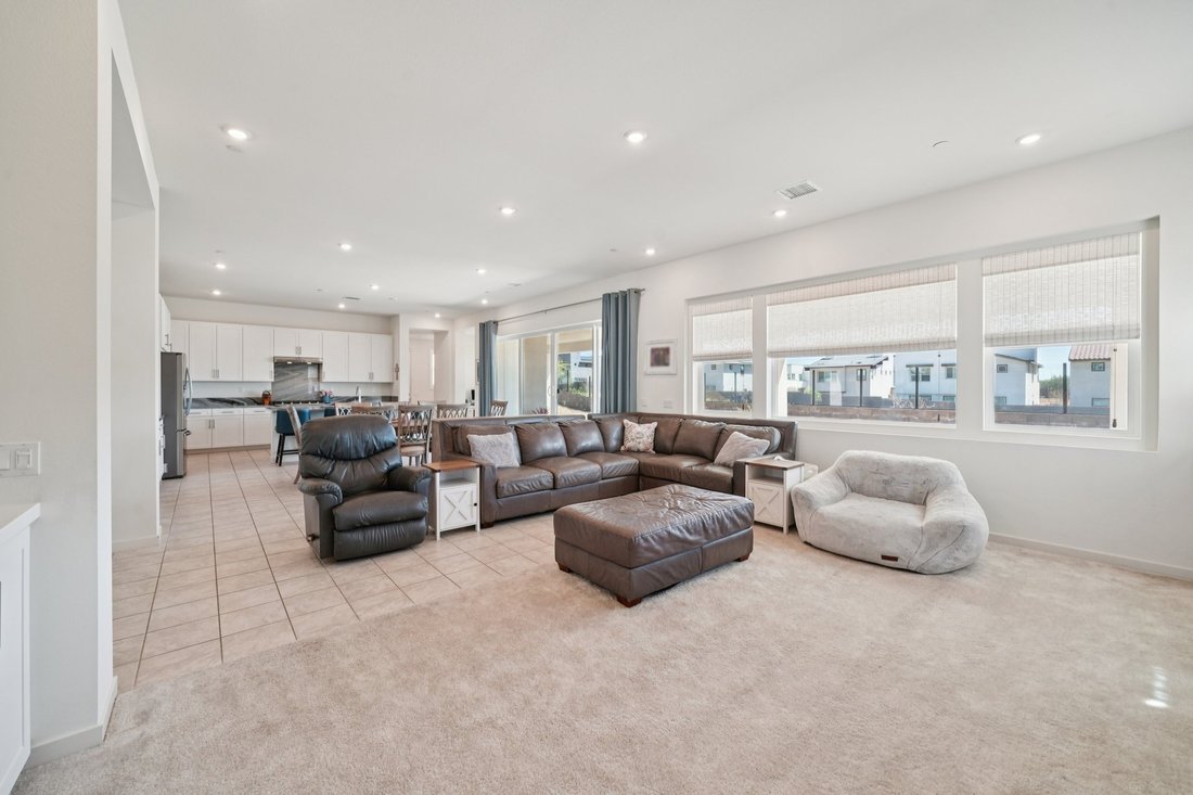 House in Fontana, California, United States 4 - 17564202