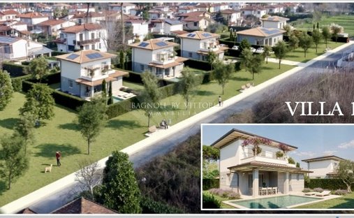 Villa in Tonfano, Pietrasanta, Italy 1