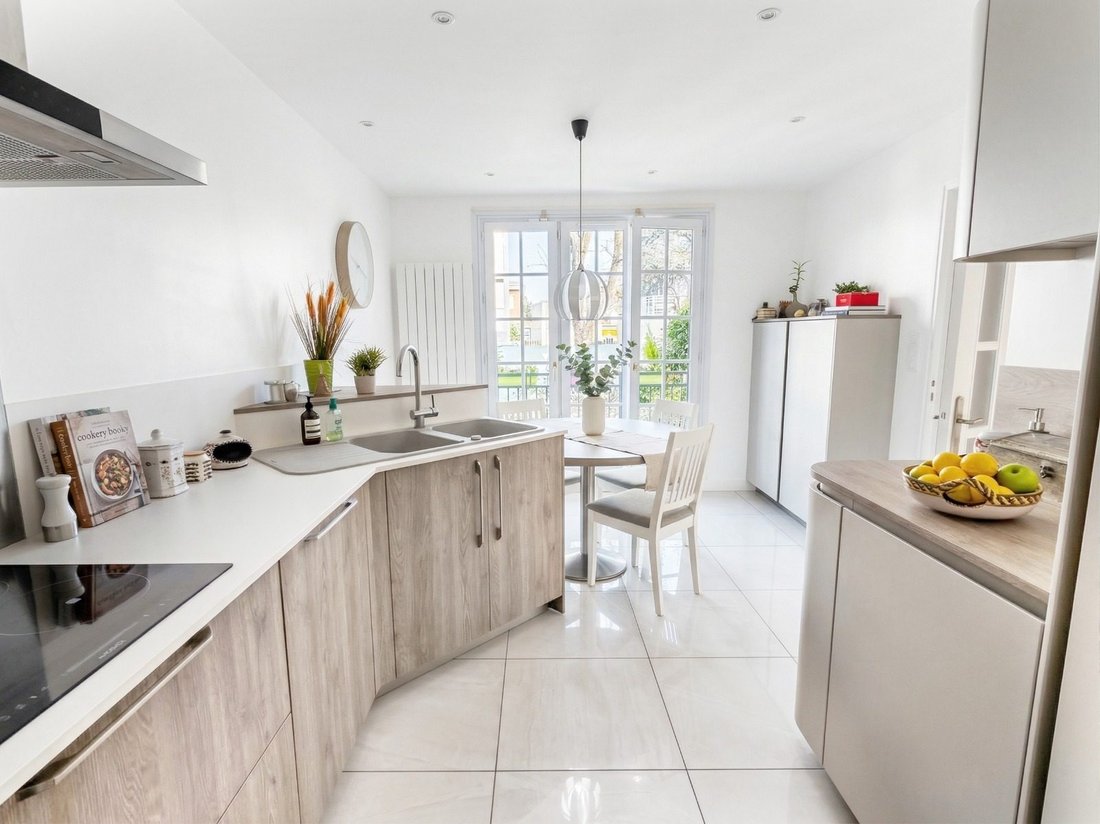 House in Arrondissement of Bobigny, Ile-de-France, France 5 - 17505645