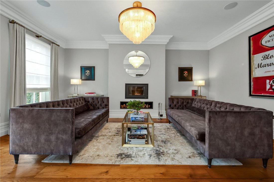 House in Esher, Elmbridge, England 5 - 17565990