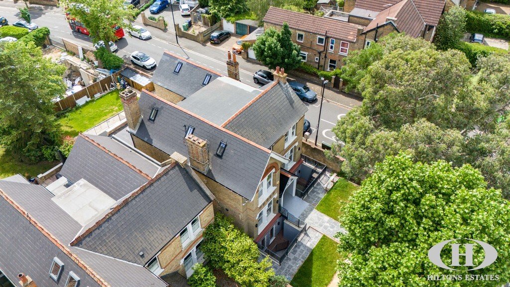 Apartment in Ealing (London Borough of Ealing), Ealing, England 4 - 17564036