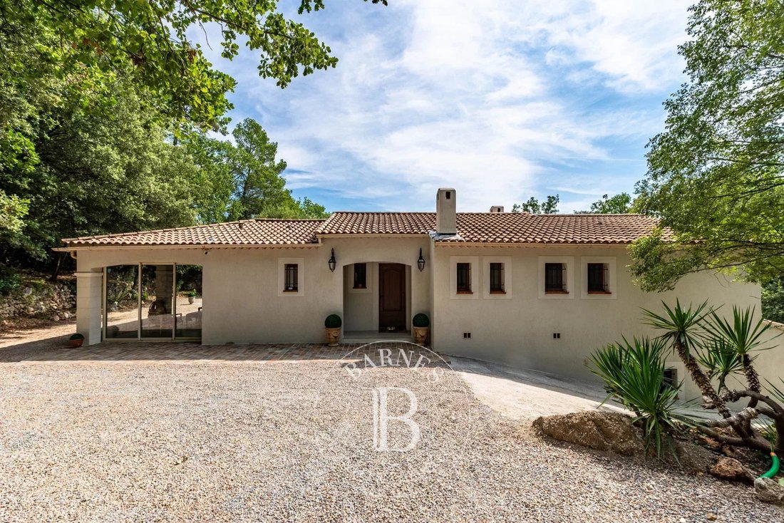 Villa in Bagnols-en-Forêt, Provence-Alpes-Côte d'Azur, France 5 - 17561008