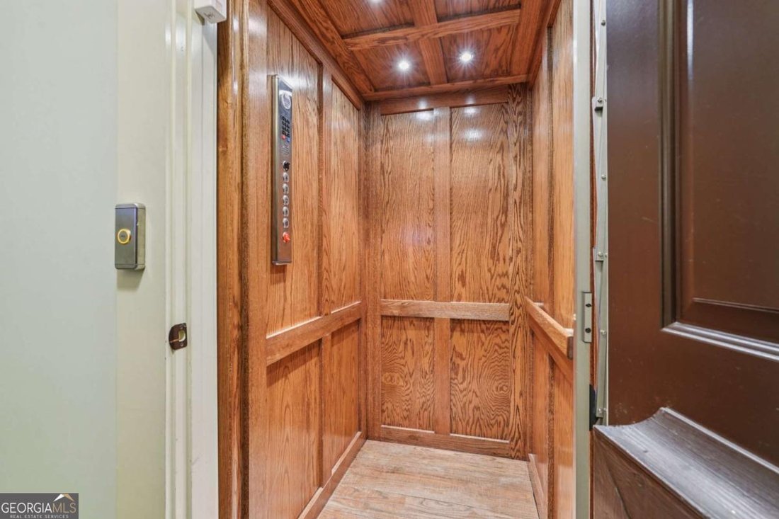 Townhouse in Norcross, Georgia, United States 5 - 17569356