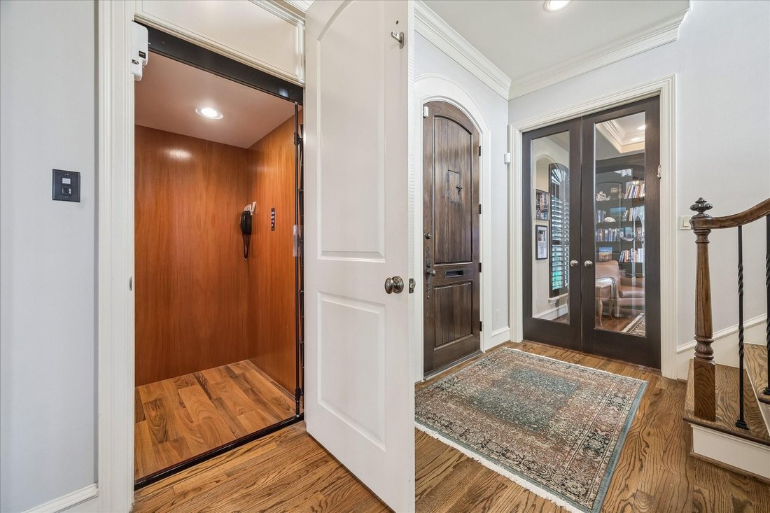House in Houston, Texas, United States 5 - 17567140