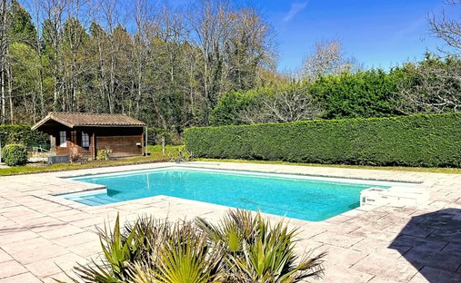 House in Le Las, Saint-Jean-d'Illac, France 1
