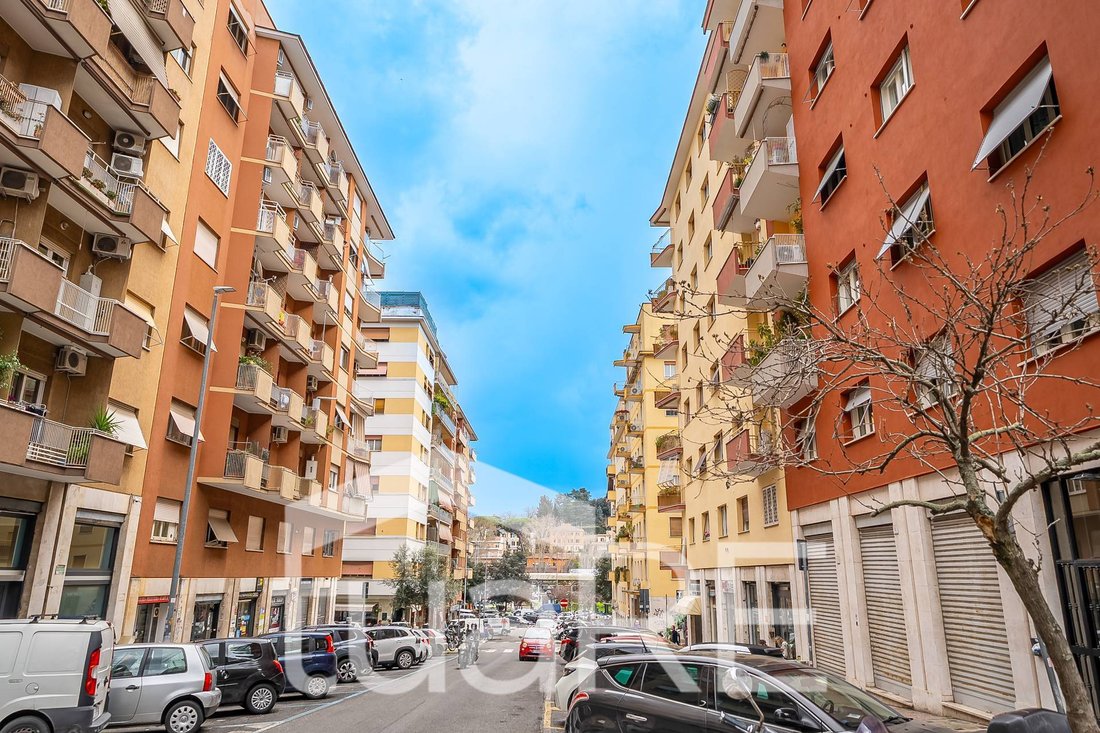Apartment in Degli Eroi, Rome, Italy 5 - 17561579