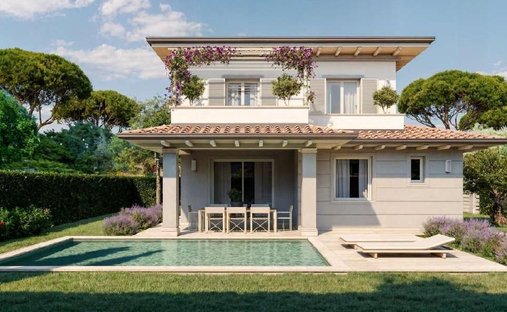 Villa in Tonfano, Pietrasanta, Italy 1