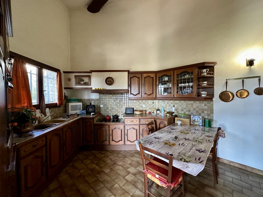 House in Carnoux-en-Provence, Provence-Alpes-Côte d'Azur, France 4 - 17562424