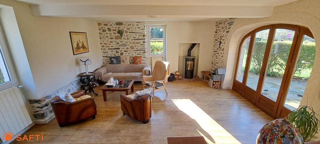 House in Eysus, Nouvelle-Aquitaine, France 4 - 17563442